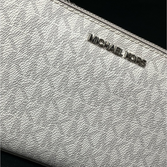 Michael Kors Wristlet Clutch - Picture 6 of 7